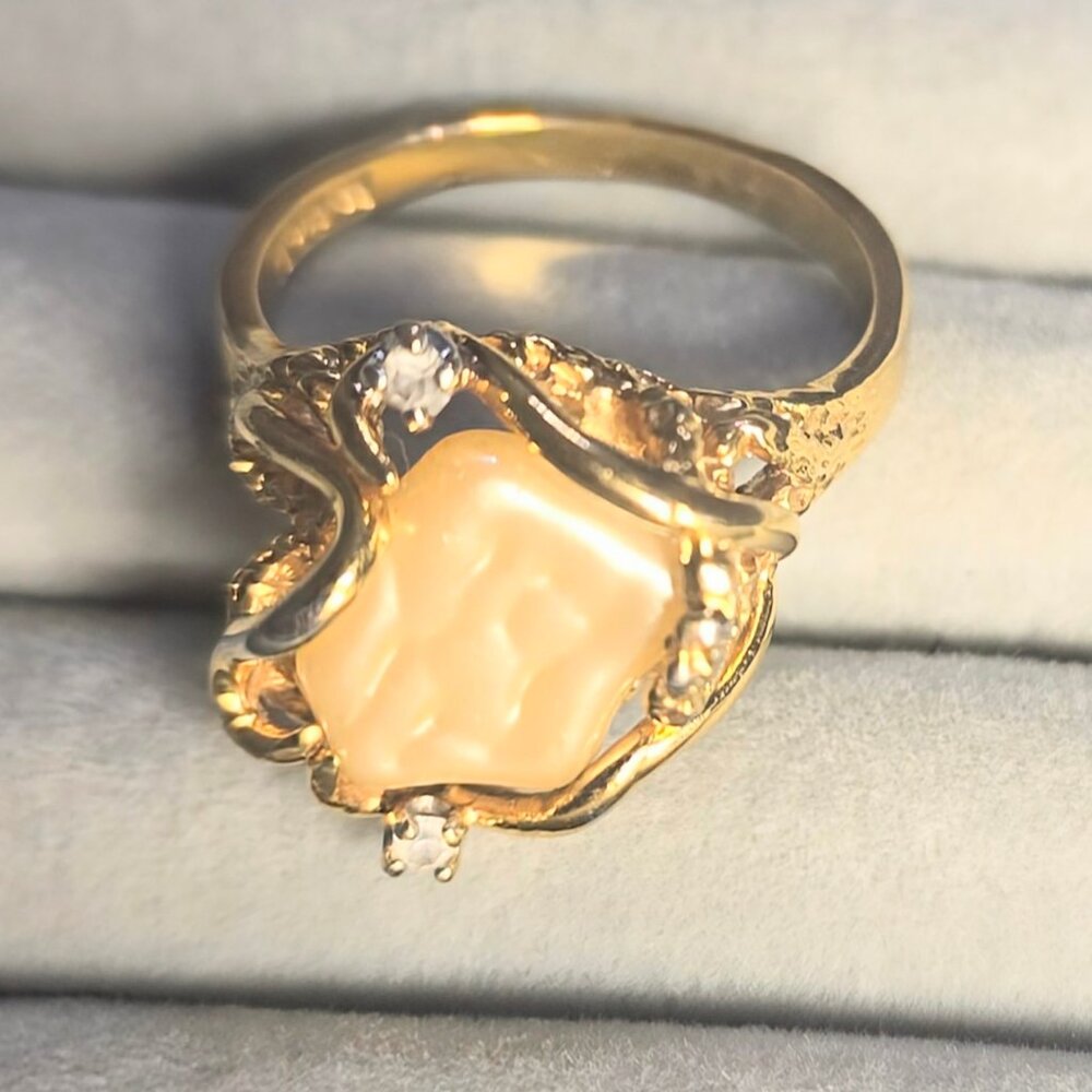 18K Gold Baroque Gold Ring with Pearl Accent – Size 9.5